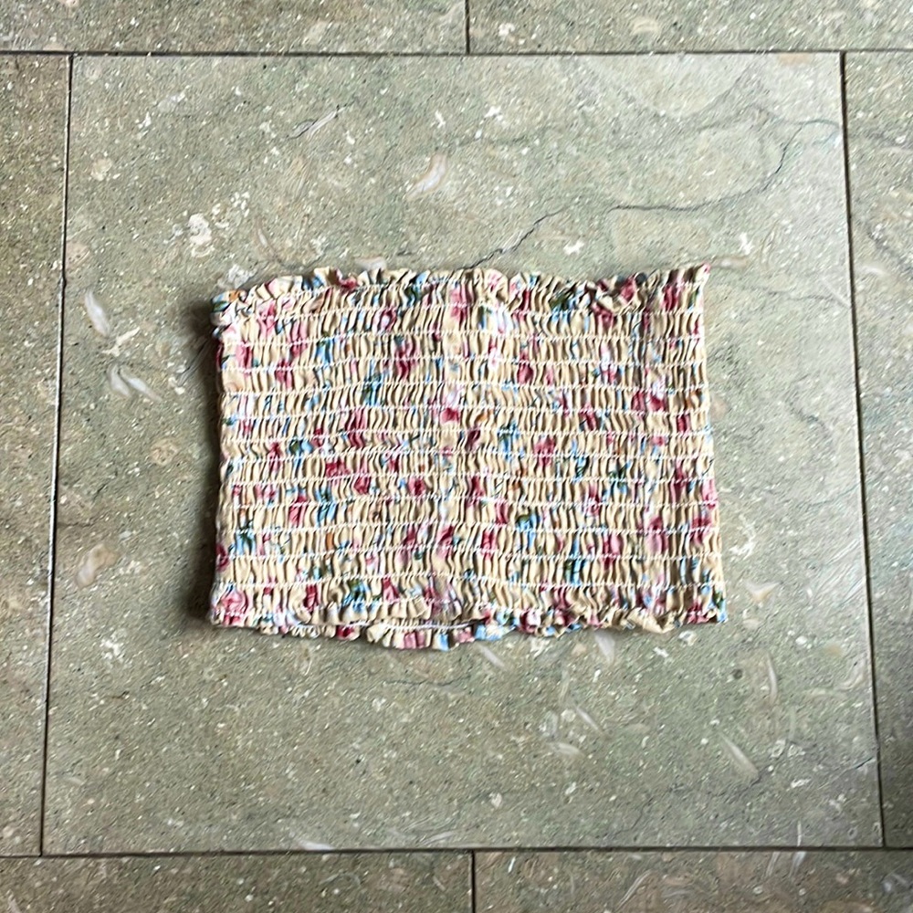 BRANDY MELVILLE crop tube top